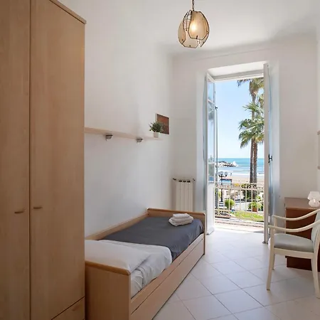 Casa Edda - Sea View شقة *